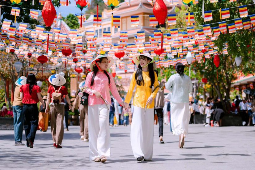 Kết luận của Ban Bí thư về tình hình tổ chức Tết Bính Ngọ 2026: Ăn Tết gọn, làm việc sớm, vào việc ngay